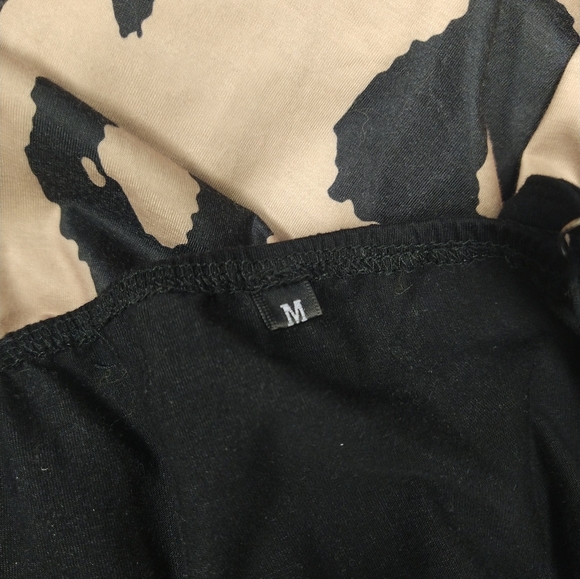 Black & Leopard Print Dress With Pockets and Adjustable Straps size Medium - Picture 8 of 10